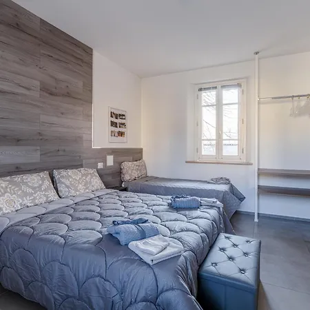 Πανσιόν House *